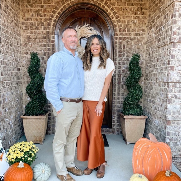 Meet your Posher, Kim - Picture 2 of 6